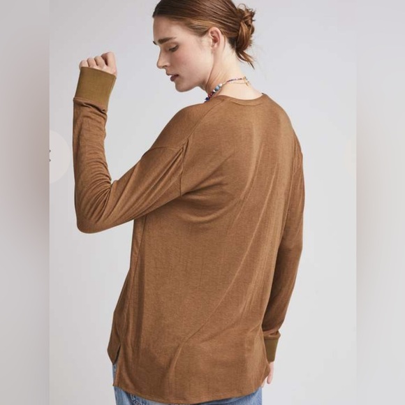 NWT RICHER POORER DEEP SPLIT LONG SLEEVE TEE -
MORNING ROAST - Picture 3 of 11